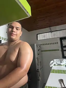 Patricio 02 online show from 06-14-26, 01:58