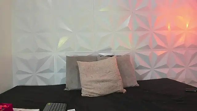 lucy rouse1 online show from 05-22-26, 05:03
