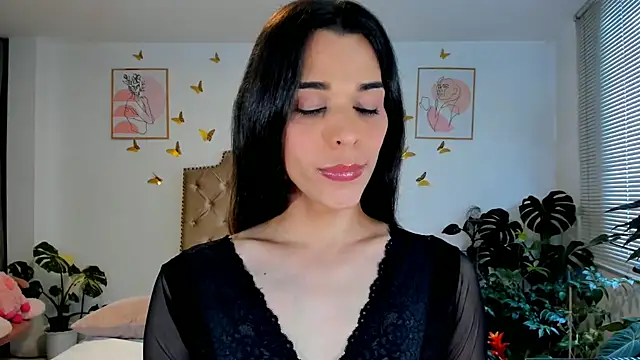 Snapshot of bella_grego chatting on 06-19-26, 08:23 bella grego online show from 06-19-26, 08:23