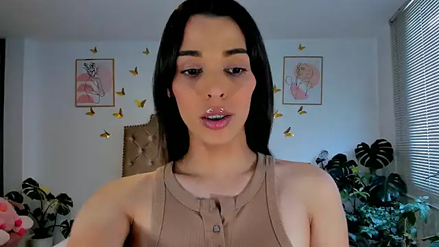 Snapshot of bella_grego chatting on 06-22-26, 06:27 bella grego online show from 06-22-26, 06:27