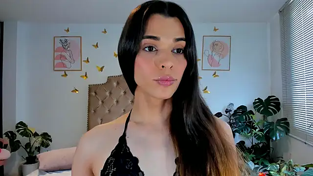 Snapshot of bella_grego chatting on 06-24-26, 06:40 bella grego online show from 06-24-26, 06:40