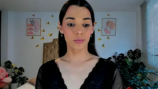 Snapshot of bella_grego chatting on 07-08-26, 02:21 bella grego online show from 07-08-26, 02:21