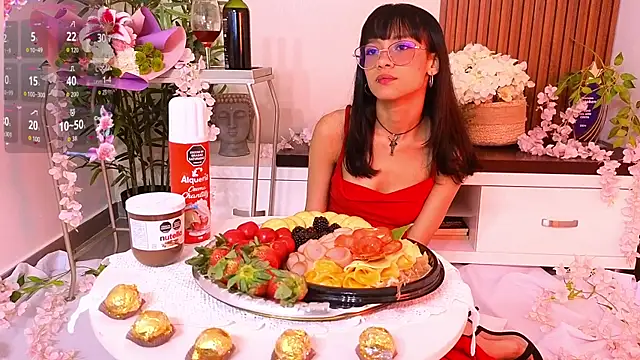 Snapshot of Cherry_Vixen_ chatting on 07-18-26, 07:17 Cherry Vixen online show from 07-18-26, 07:17