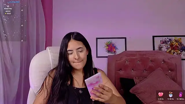 Snapshot of Maggiee_1 chatting on 06-25-26, 07:18 Maggiee 1 online show from 06-25-26, 07:18