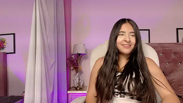 Snapshot of Maggiee_1 chatting on 06-26-26, 07:29 Maggiee 1 online show from 06-26-26, 07:29
