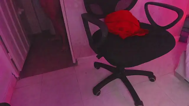 NATASHAMARTIX online show from 04-28-26, 03:55