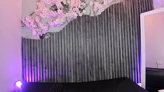 Snapshot of Zephyra_bms chatting on 05-21-26, 03:57 Zephyra bms online show from 05-21-26, 03:57