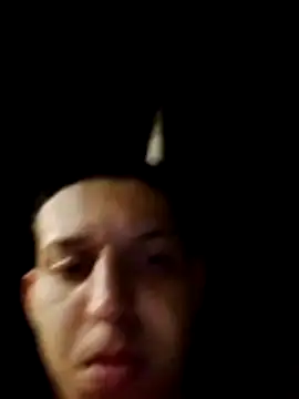 Snapshot of Branquinho027_ chatting on 04-19-26, 03:28 Branquinho027 online show from 04-19-26, 03:28