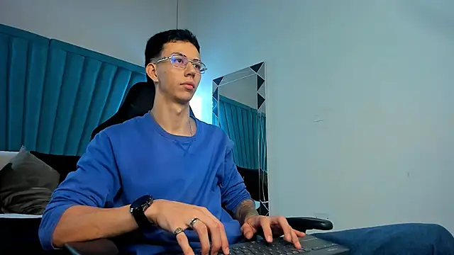 OliverThompsonJS online show from 07-02-26, 05:24