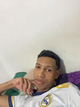 Perezjose19 online show from 04-17-26, 09:07