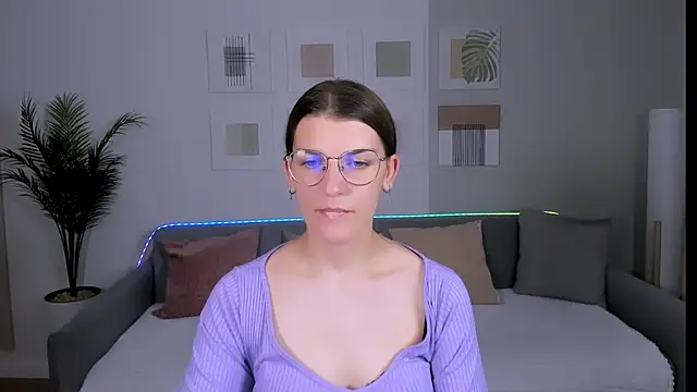 AnnaThorne online show from 05-15-26, 10:44
