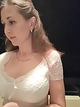 irresistibelle online show from 07-15-26, 07:30
