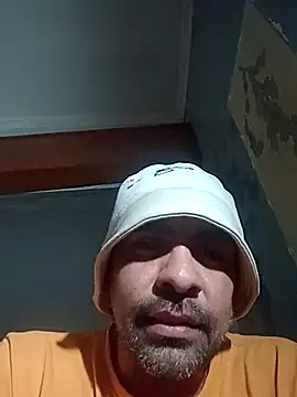 Snapshot of pscha420 chatting on 04-18-26, 11:14 pscha420 online show from 04-18-26, 11:14