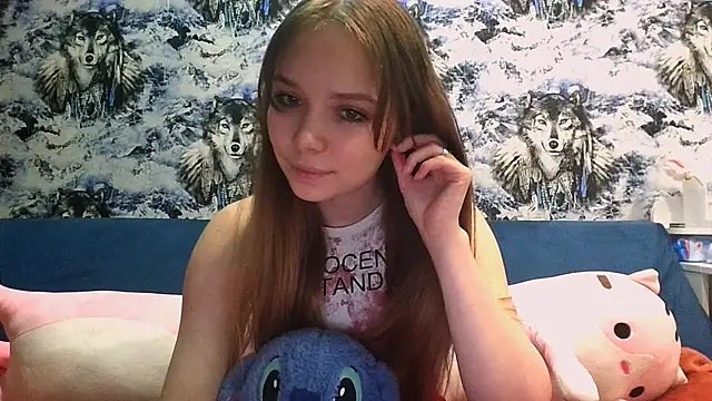 Snapshot of Princess_Mira chatting on 06-01-26, 05:47 Princess Mira online show from 06-01-26, 05:47