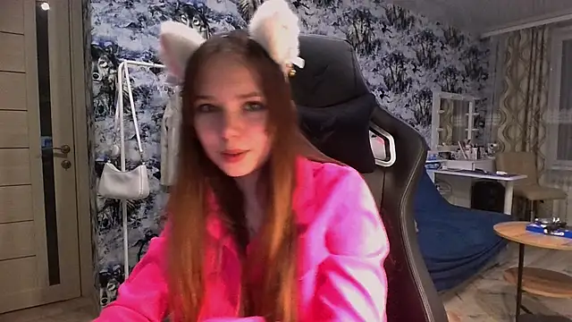 Snapshot of Princess_Mira chatting on 06-30-26, 08:21 Princess Mira online show from 06-30-26, 08:21