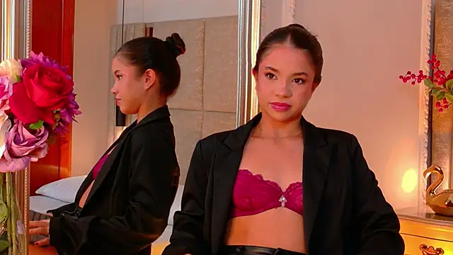 Snapshot of Valeria-Beltran chatting on 06-19-26, 04:06 Valeria-Beltran online show from 06-19-26, 04:06