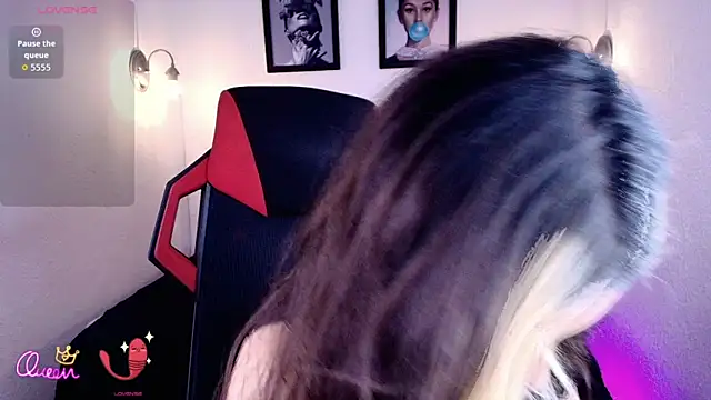 Snapshot of aliceinflames chatting on 05-15-26, 09:22 aliceinflames online show from 05-15-26, 09:22