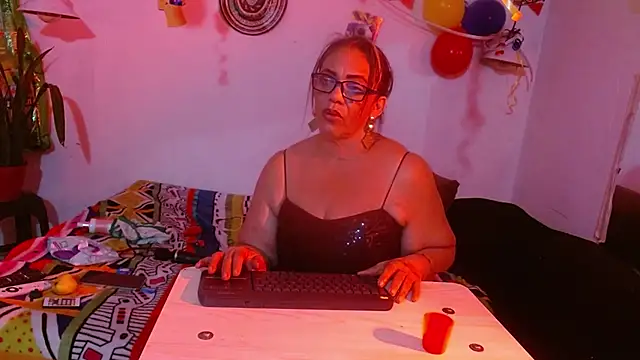 Sweet-Mommy-Milf online show from 06-28-26, 02:28
