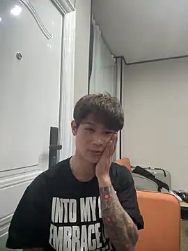 xiaowu2006 online show from 04-21-26, 01:39