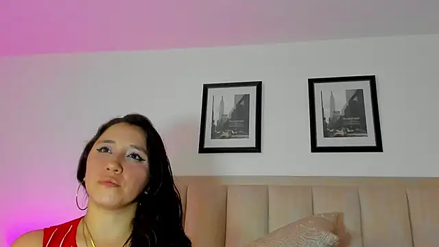 Snapshot of CatalinaSaanz chatting on 06-11-26, 07:01 CatalinaSaanz online show from 06-11-26, 07:01