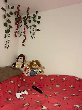 Daphnne Curly online show from 04-19-26, 09:39