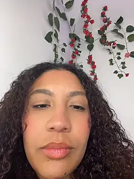 Snapshot of Daphnne_Curly chatting on 07-17-26, 03:46 Daphnne Curly online show from 07-17-26, 03:46