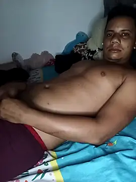 Snapshot of ReinaldoZapata chatting on 04-29-26, 03:27 ReinaldoZapata online show from 04-29-26, 03:27