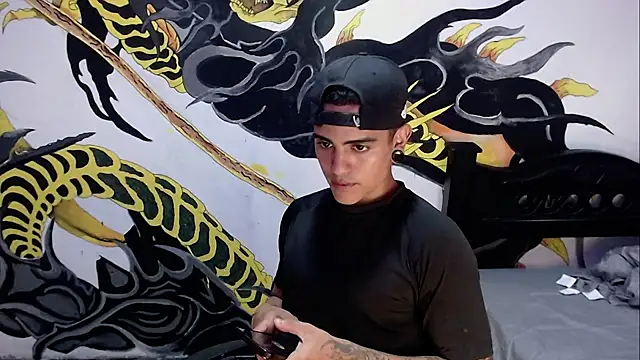 Kizameee  online show from 06-10-26, 05:45