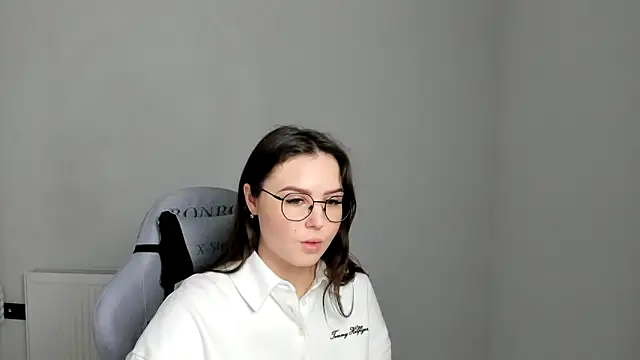 Regina cute  online show from 04-30-26, 07:36