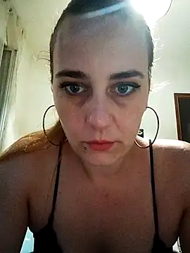 Snapshot of DARKLUNA_3 chatting on 07-22-26, 08:33 DARKLUNA 3 online show from 07-22-26, 08:33