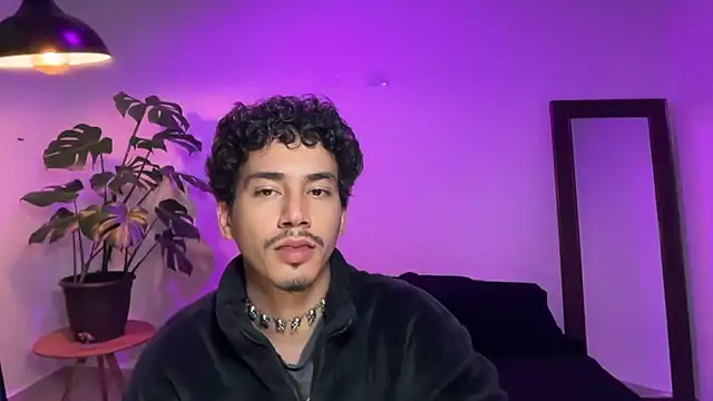 Noah and Steven online show from 07-10-26, 06:54