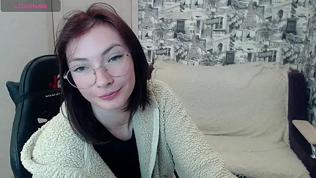 Sweet Berry   online show from 05-12-26, 04:42