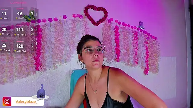 Snapshot of ValeryBlaze_ chatting on 06-17-26, 07:04 ValeryBlaze online show from 06-17-26, 07:04