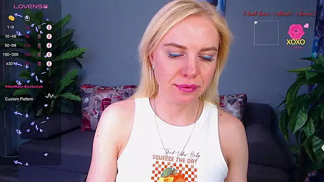 Snapshot of FromRussia chatting on 05-26-26, 01:45 FromRussia online show from 05-26-26, 01:45