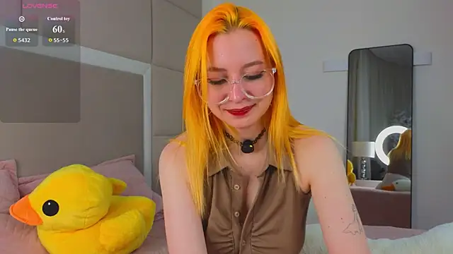 Snapshot of TwinkleFox chatting on 05-30-26, 09:50 TwinkleFox online show from 05-30-26, 09:50