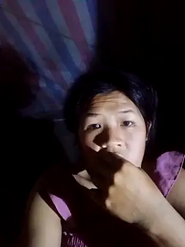 Snapshot of velira- chatting on 05-14-26, 02:46 velira- online show from 05-14-26, 02:46