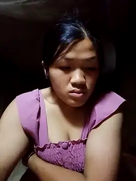 Snapshot of velira- chatting on 05-22-26, 03:50 velira- online show from 05-22-26, 03:50