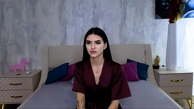 Holly Beck online show from 04-21-26, 08:42