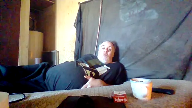 Snapshot of Nightshade1195 chatting on 05-10-26, 04:56 Nightshade1195 online show from 05-10-26, 04:56