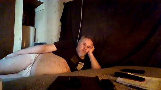 Snapshot of Nightshade1195 chatting on 05-12-26, 07:00 Nightshade1195 online show from 05-12-26, 07:00