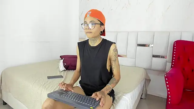 Antony D ossa online show from 05-19-26, 01:56
