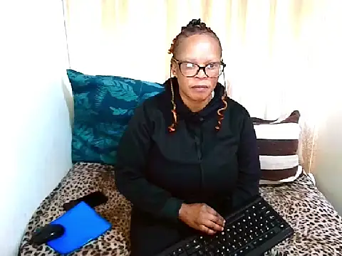 Ebony Bloom69 online show from 06-22-26, 04:42