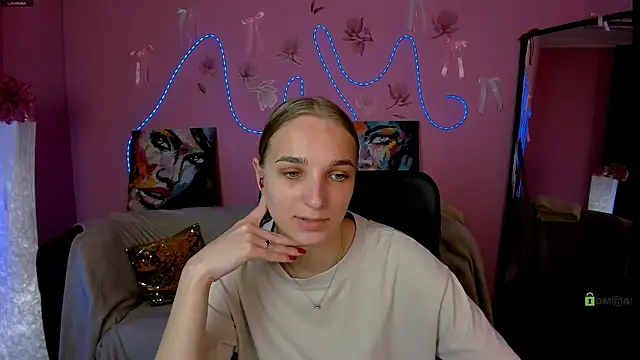 Snapshot of ollivia_dream chatting on 05-06-26, 05:46 ollivia dream online show from 05-06-26, 05:46