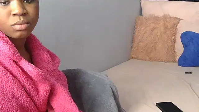 julianaa19 online show from 06-29-26, 12:05