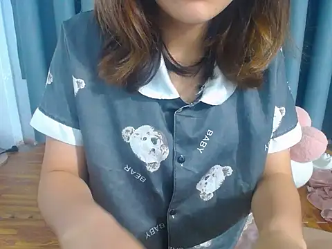 Mimi 200 online show from 07-29-26, 10:41