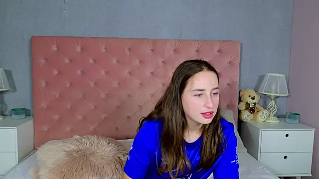 NadinnL online show from 06-16-26, 06:49