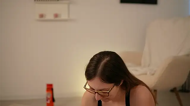 KateQuinn online show from 04-28-26, 03:33