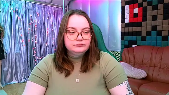 CatherineClaire online show from 05-06-26, 03:28