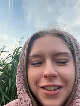 Snapshot of anna_nan chatting on 05-30-26, 05:21 anna nan online show from 05-30-26, 05:21