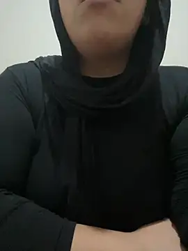 Snapshot of Laavinia chatting on 05-12-26, 10:07 Laavinia online show from 05-12-26, 10:07
